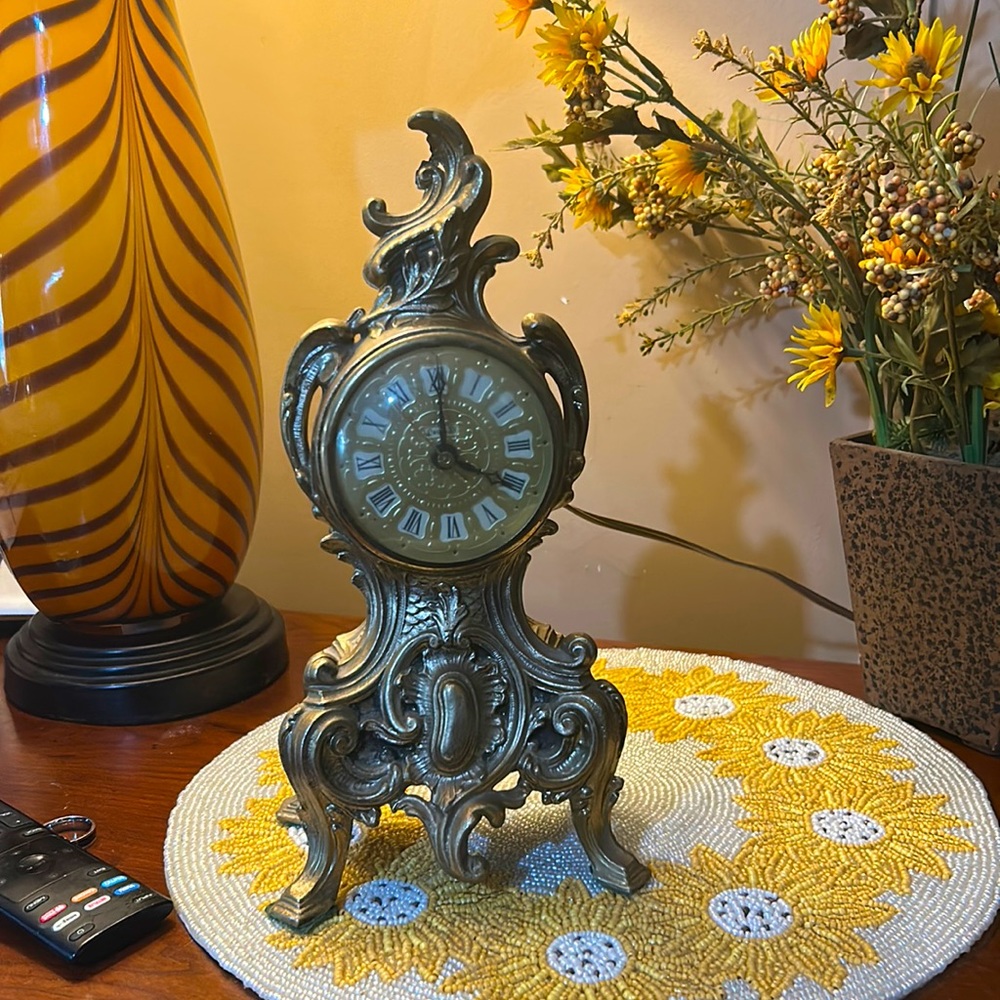 Vintage Louis XV mantel clock